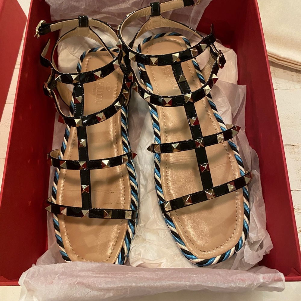 Valentino sandals size 9